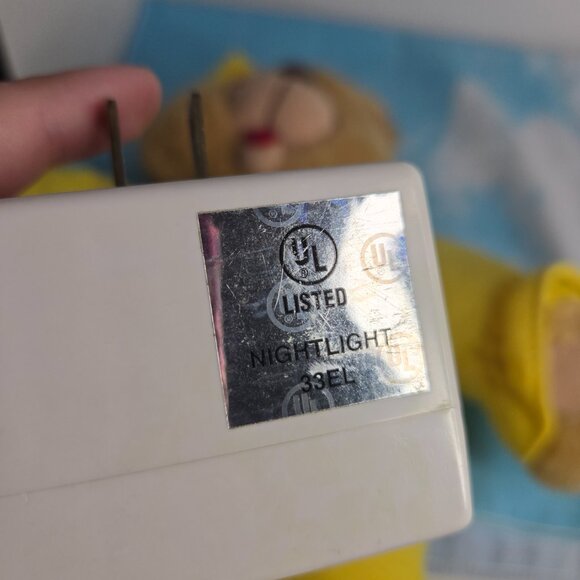 Vintage Kidpower Hugabear Nightlighter Plush Stuffed Animal Yellow With Light - Picture 8 of 10